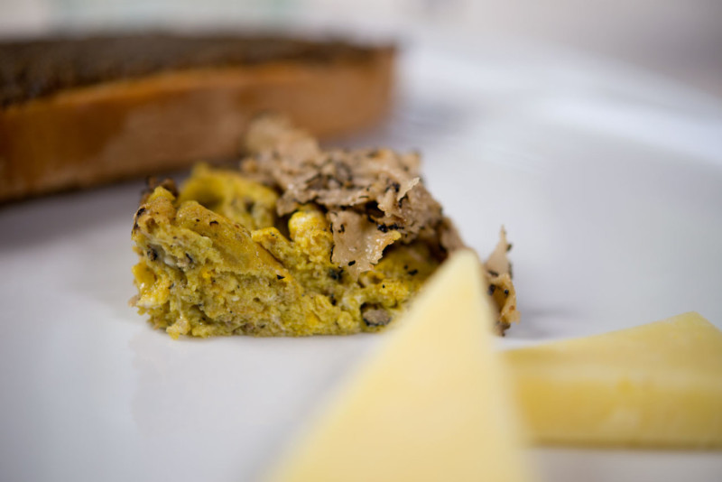ristorante_castoro_preci_tartufo_antipasto_dettaglio-1024x683